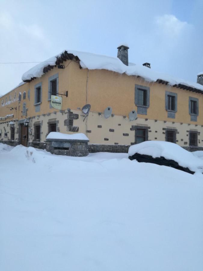 Lugueros Hotel Rural Los Arguellos מראה חיצוני תמונה