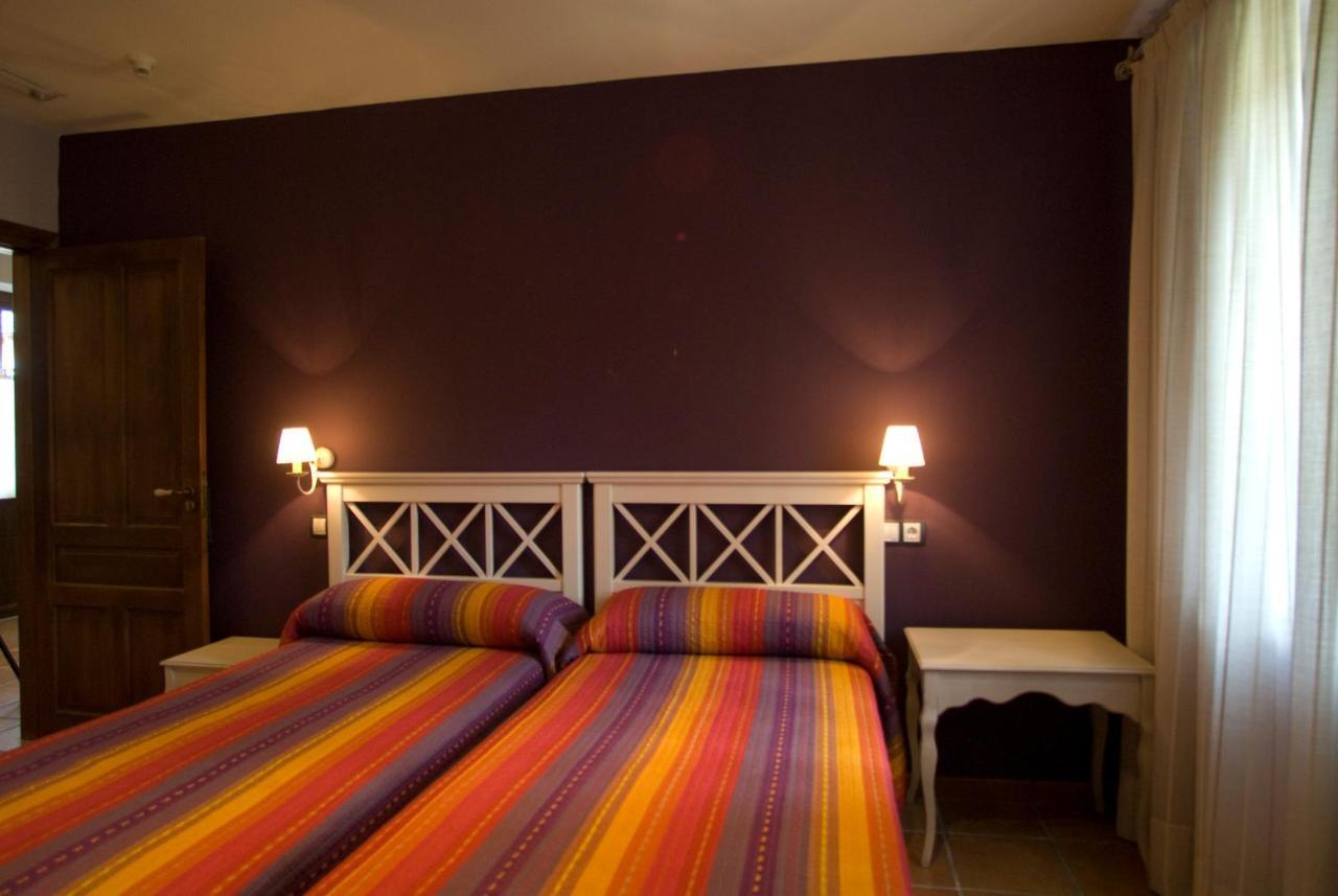 Lugueros Hotel Rural Los Arguellos מראה חיצוני תמונה