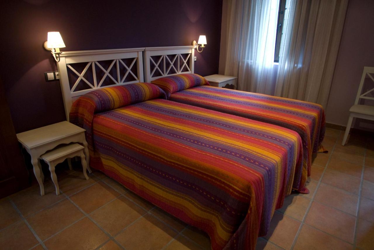Lugueros Hotel Rural Los Arguellos מראה חיצוני תמונה