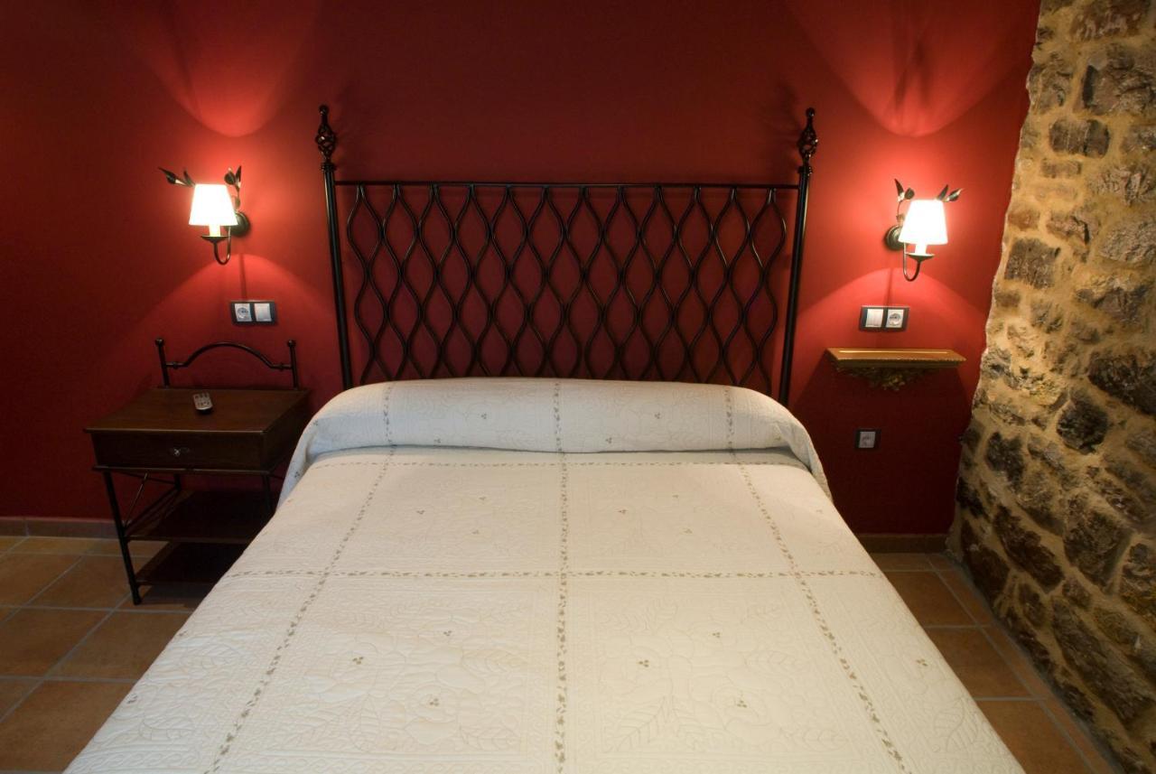Lugueros Hotel Rural Los Arguellos מראה חיצוני תמונה