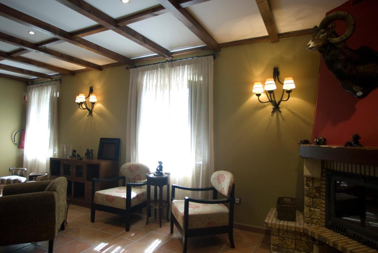 Lugueros Hotel Rural Los Arguellos מראה חיצוני תמונה