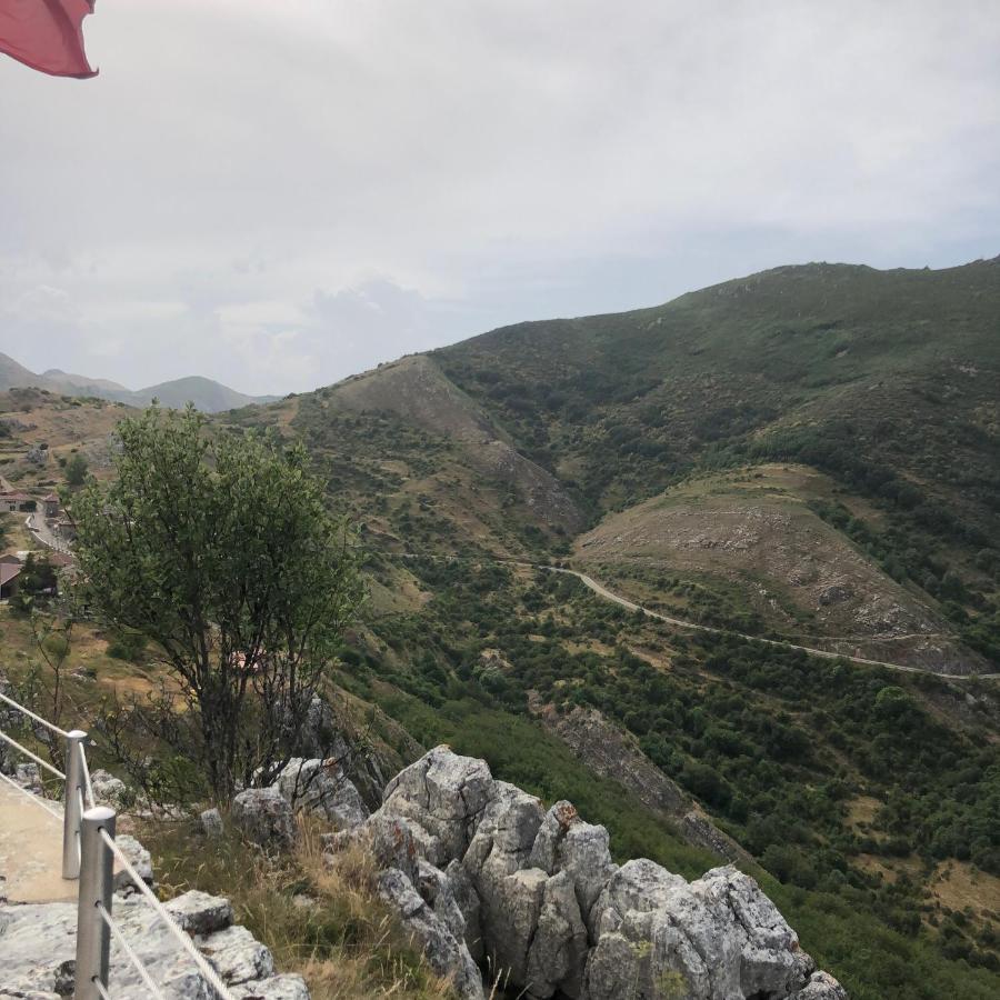 Lugueros Hotel Rural Los Arguellos מראה חיצוני תמונה